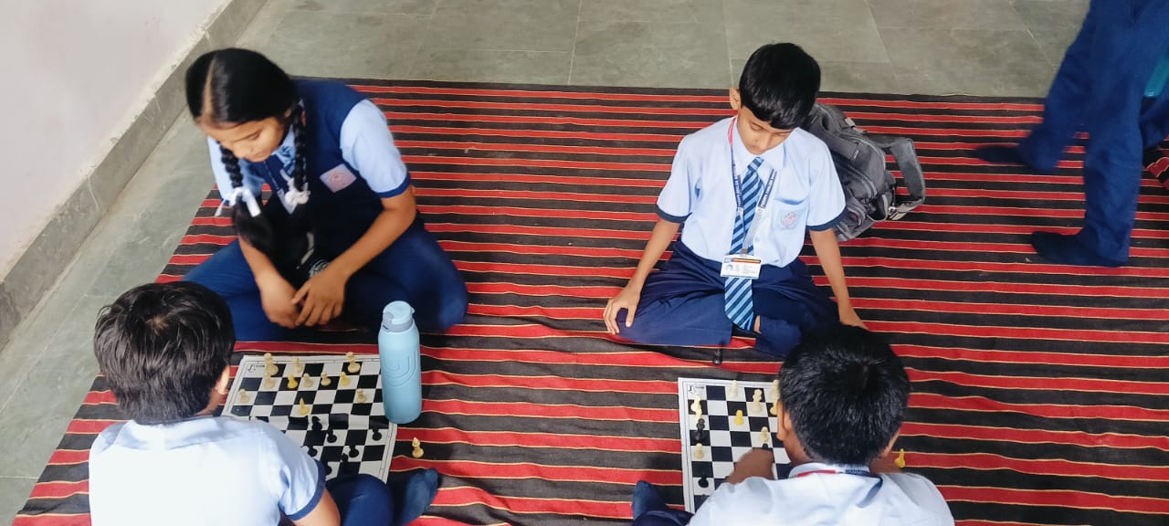 PUSHPA ENGLISH MEDIUM SCHOOL Banner Image